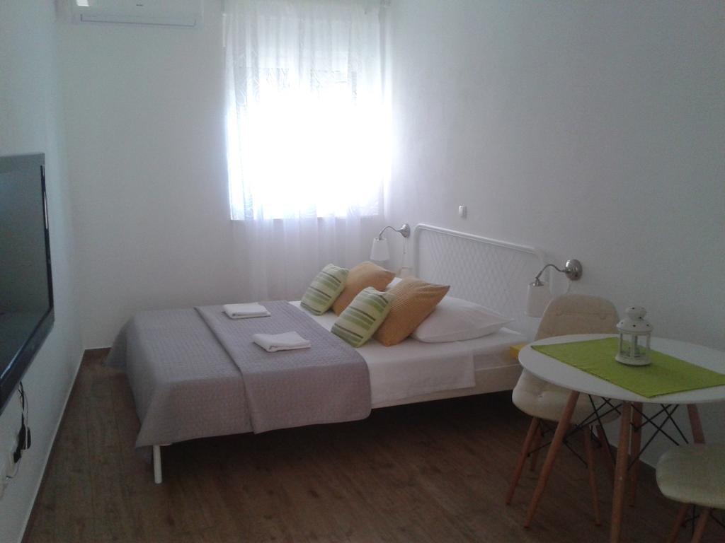 Viola Apartment & Free Parking Sibenik Exterior photo